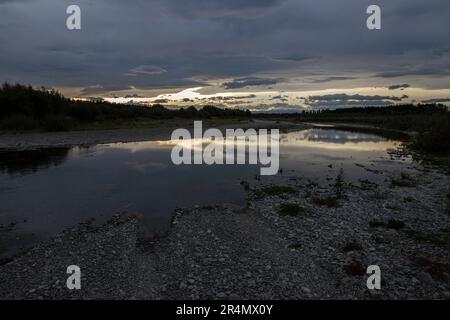 Der Selwyn River ist ein Fluss auf Neuseelands Südinsel, bekannt für seine malerische Schönheit und vielfältige Landschaften. Stockfoto