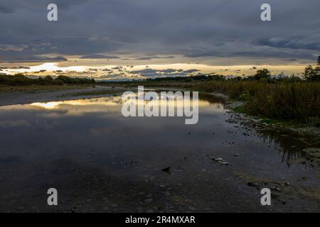 Der Selwyn River ist ein Fluss auf Neuseelands Südinsel, bekannt für seine malerische Schönheit und vielfältige Landschaften. Stockfoto