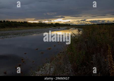 Der Selwyn River ist ein Fluss auf Neuseelands Südinsel, bekannt für seine malerische Schönheit und vielfältige Landschaften. Stockfoto