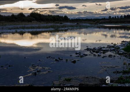 Der Selwyn River ist ein Fluss auf Neuseelands Südinsel, bekannt für seine malerische Schönheit und vielfältige Landschaften. Stockfoto