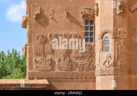 Akdamar-Insel in Van Lake. Die armenische Kirche des Heiligen Kreuzes - Akdamar - Ahtamara - Türkei Stockfoto