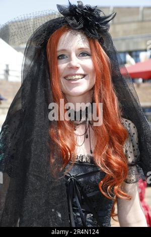 Festivalbesucher beim 30. Wave-Gotik-Treffen. Leipzig, 28.05.2023 Stockfoto