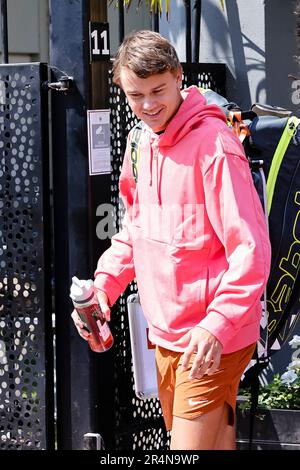 Paris, Frankreich. 29. Mai 2023. Tennisspieler Holger Rune (Dänemark) beim French Open Grand Slam Tennis Turnier 2023 in Roland Garros, Paris, Frankreich. Frank Molter/Alamy Live-Nachrichten Stockfoto