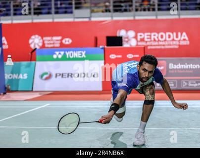 Kuala Lumpur, Malaysia. 28. Mai 2023. Prannoy H. S. of India spielt gegen Weng Hong Yang von China während des Finalspiels der Männer-Singles der Perodua Malaysia Masters 2023 in der Axiata Arena. Prannoy H. S. hat mit Punkten gewonnen; vom 21. 13. 21: Und 19. 21. 18. (Foto: Wong Fok Loy/SOPA Images/Sipa USA) Guthaben: SIPA USA/Alamy Live News Stockfoto