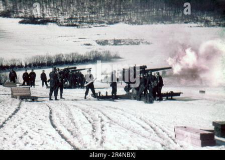 Wehrmacht Heer / Luftwaffe Flugabwehrkanone FLAK 18 8,8 cm / 88 mm - Deutsche Anti-Aircaft-Pistole 88 mm Achtundachtundachtundachtundachtdrittel reich / Nazi Deutschland Stockfoto