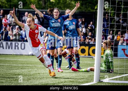 AMSTERDAM - Rosa van Gool erzielt im Finale des Eredivisie Cup 2-2 Punkte zwischen den Fußballspielern von Ajax und FC Twente im Sportkomplex De Toekomst. ANP ROBIN UTRECHT niederlande raus - belgien raus Stockfoto