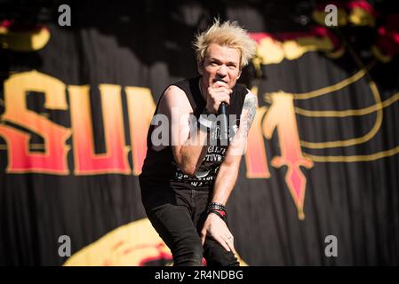 FLORENZ, ITALIEN, FIRENZE ROCKS FESTIVAL: Deryck Whibley, Sänger und Gründer der kanadischen Punk Rock Band SUM41, live auf der Bühne des Firenze Rocks Festivals Stockfoto