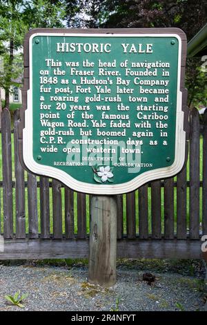 Historisches Yale-Schild in Yale, British Columbia, Kanada Stockfoto