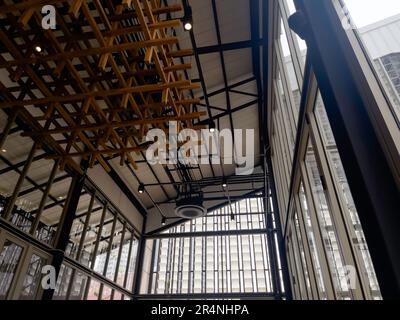 Bürogebäude mit mehreren Abteilungen, Lagerfoto Stockfoto