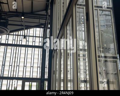 Bürogebäude mit mehreren Abteilungen, Lagerfoto Stockfoto