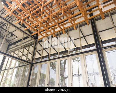 Bürogebäude mit mehreren Abteilungen, Lagerfoto Stockfoto