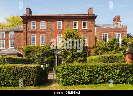 Ormeley Lodge ist ein georgianisches Haus aus dem frühen 18. Jahrhundert auf 6 Morgen Land am Rande von Ham Common in der Nähe des Richmond Park in Ham, London. (134) Stockfoto