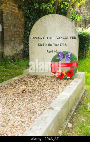 Das Grab von Kapitän George Vancouver (22. Juni 1757 – 10. Mai 1798), der ein britischer Offizier der Royal Navy war. Friedhof der Peterskirche, Petersham, Richmond upon Thames. London (134) Stockfoto