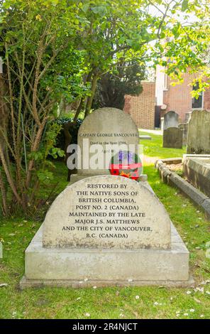 Das Grab von Kapitän George Vancouver (22. Juni 1757 – 10. Mai 1798), der ein britischer Offizier der Royal Navy war. Friedhof der Peterskirche, Petersham, Richmond upon Thames. London (134) Stockfoto