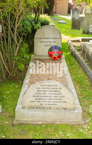 Das Grab von Kapitän George Vancouver (22. Juni 1757 – 10. Mai 1798), der ein britischer Offizier der Royal Navy war. Friedhof der Peterskirche, Petersham, Richmond upon Thames. London (134) Stockfoto