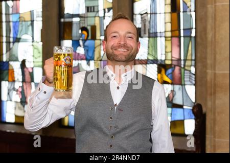 München, Deutschland. 28. Mai 2023. München, Deutschland, Mai 28. 2023: Während des Empfangs im Rathaus nach dem Sieg der Meisterschaften am Marienplatz in München. (Sven Beyrich/SPP) Kredit: SPP Sport Press Photo. Alamy Live News Stockfoto