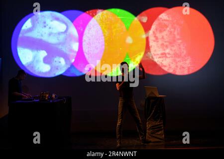 A Lluz, Orión E A Nova Lluz, Poetische Show, Miguel Rodríguez und Andrés Rodríguez, Santanyi, Mallorca, Balearen, Spanien Stockfoto