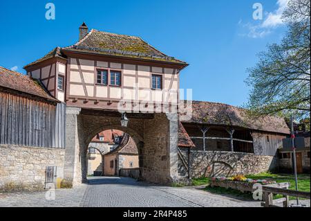 Rodertor Outer Barbican in Rothenburg ob der Tauber, Deutschland. Stockfoto