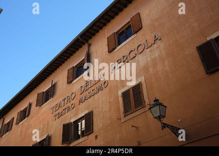 Außenansicht des Teatro della Pergola, Florenz, Toskana, Italien Stockfoto