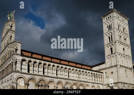Die Basilika Chiesa di San Michele in Foro, Lucca, Italien Stockfoto