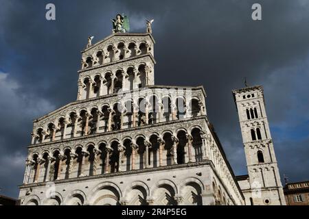 Die Basilika Chiesa di San Michele in Foro, Lucca, Italien Stockfoto