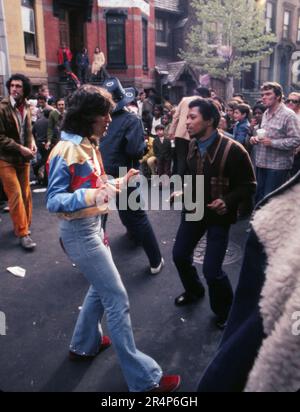 Tanzen auf einer Straßenparty in Brooklyn Stockfoto