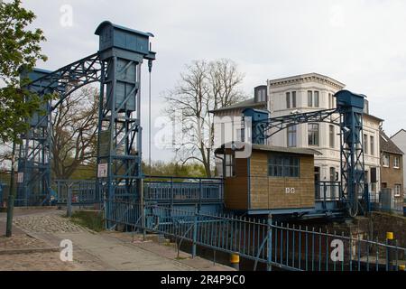 Liftbrücke in Plau am See in Deutschland. Stockfoto