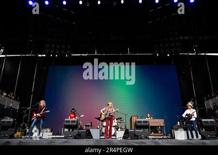 Napa, USA. 28. Mai 2023. Sheryl Crow tritt am 3. Tag des BottleRock Napa Valley Music Festivals auf der Napa Valley Expo am 28. Mai 2023 in Napa, Kalifornien, auf. Foto: Chris Tuite/imageSPACE/Sipa USA Kredit: SIPA USA/Alamy Live News Stockfoto