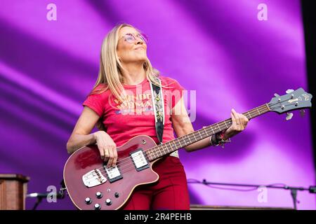 Napa, USA. 28. Mai 2023. Sheryl Crow tritt am 3. Tag des BottleRock Napa Valley Music Festivals auf der Napa Valley Expo am 28. Mai 2023 in Napa, Kalifornien, auf. Foto: Chris Tuite/imageSPACE/Sipa USA Kredit: SIPA USA/Alamy Live News Stockfoto