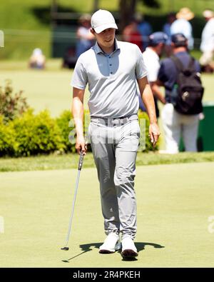 Dublin, Ohio, USA. 29. Mai 2023. Matt Fitzpatrick (GBR) auf dem Putting Green beim Memorial Tournament in Dublin, Ohio. Brent Clark/Cal Sport Media/Alamy Live News Stockfoto