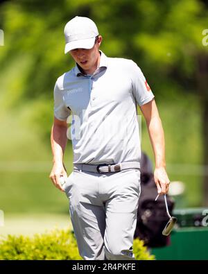 Dublin, Ohio, USA. 29. Mai 2023. Matt Fitzpatrick (GBR) auf dem Putting Green beim Memorial Tournament in Dublin, Ohio. Brent Clark/Cal Sport Media/Alamy Live News Stockfoto