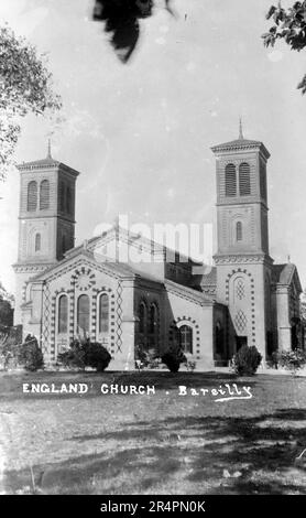 Südindien, von denen Teile heute als Pakistan bekannt sind: Englische Kirche, Bareilly. Aus einer Serie, die aus dem ursprünglichen Schnappschuss des Ersten Weltkriegs in Indien, c1917-19, aufgenommen wurde. Die Originale waren kleine Fotos, die bei zu großer Vergrößerung schlecht aussehen könnten. Stockfoto