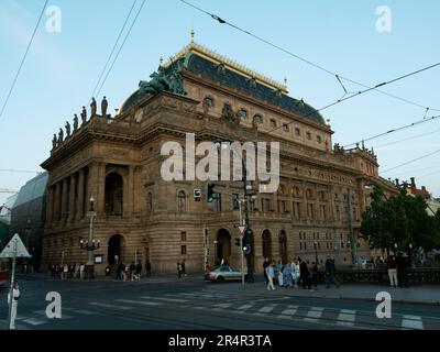 Prag, Tschechische Republik, - 26. Mai 2023 - Nationaltheater in Prag, im Stadtzentrum, Foto Stockfoto