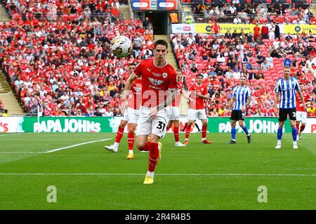 Wembley Stadium, London, England - 29. Mai 2023 Slobodan Tedic (31) of Barnsley - während des Spiels Barnsley gegen Sheffield Wednesday, Sky Bet League One Play off Final, 2022/23, Wembley Stadium, London, England - 29. Mai 2023 Guthaben: Arthur Haigh/WhiteRosePhotos/Alamy Live News Stockfoto