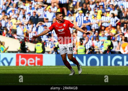 Wembley Stadium, London, England - 29. Mai 2023 Bobby Thomas (12) of Barnsley - während des Spiels Barnsley gegen Sheffield Wednesday, Sky Bet League One Play off Final, 2022/23, Wembley Stadium, London, England - 29. Mai 2023 Guthaben: Arthur Haigh/WhiteRosePhotos/Alamy Live News Stockfoto