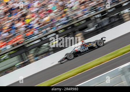 Indianapolis, USA. 28. Mai 2023. DER INDYCAR-Fahrer RYAN HUNTER-REAY (23) aus Fort Lauderdale, Florida, fährt während der Indianapolis 500 auf dem Indianapolis Motor Speedway in Indianapolis, USA, durch die Kurven. (Kreditbild: © Walter G. Arce Sr./ZUMA Press Wire) NUR REDAKTIONELLE VERWENDUNG! Nicht für den kommerziellen GEBRAUCH! Stockfoto