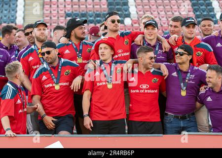 Limerick, Irland. 30. Mai 2023. Die Münster-Spieler feiern am 29. Mai 2023 beim Munster Rugby Homecoming im Thomond Park Stadium in Limerick, Irland (Foto: Andrew SURMA/Credit: SIPA USA/Alamy Live News Stockfoto