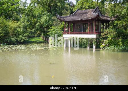 Tiger Hill Pavillon auf der Wasserstraße Stockfoto