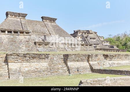 Die majestätischen Ruinen von El Tajin in Veracruz sind einige der kunstvollsten und einzigartigsten mesoamerikanischen Ruinen in Mexiko Stockfoto