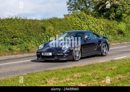2007 Grey Porsche 911 Turbo Coupe Benzin 3600 cm3 Coupé bei der Capesthorne Hall Cheshire Classic Show, 2023 Stockfoto