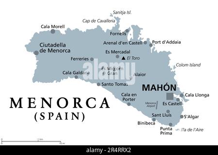 Menorca, oder Minorca, graue politische Karte, mit der Hauptstadt Mahon oder Port Mahon, offizieller Mao. Insel der autonomen Gemeinschaft Balearen. Stockfoto