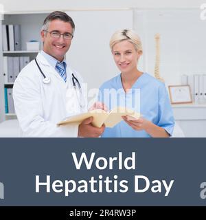 Zusammensetzung des World Hepatitis Day Text über lächelnde Kaukasier-Ärzte Stockfoto