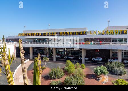 Lanzarote, Spanien - 5. Februar 2023: flughafen Cesar manrique in Arrecife, Lanzarote, Spanien mit neuem Terminalgebäude. Stockfoto