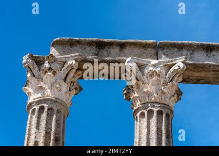 Römischer Tempel der Diana in Evora. Alentejo, Portugal. Hauptstädte im korinthischen Stil Stockfoto