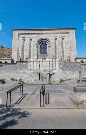 Das Matenadaran Mesrop Mashtots Institute of Ancient Manuscripts ist ein Museum, ein Archiv für Manuskripte und ein Forschungsinstitut in Eriwan, Armenien Stockfoto