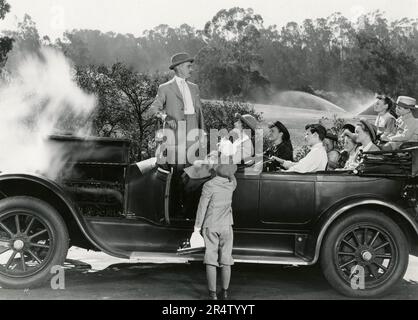 Schauspieler Clifton Webb, Jeanne Crain und Myrna Loy im Film Billiger um das Dutzend, USA 1950 Stockfoto