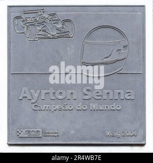 MONTMELLO, SPANIEN-4. JUNI 2021: Gedenkplakette für Ayrton Senna am Circuit de Barcelona-Catalunya Stockfoto