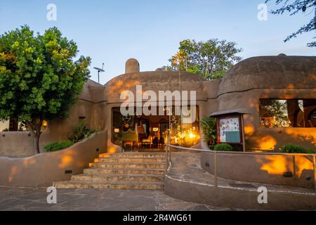 Eine Wildnis-Lodge im Maasai Mara Nationalpark, Kenia, Afrika. Stockfoto