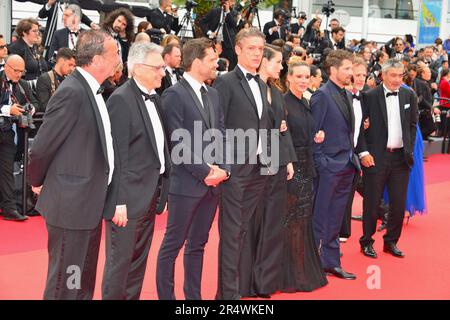 Schauspieler des Films "Flo": Manuel Munz, Victor Hadida, Alexis Michalik, Samuel Jouy, Stéphane Caillard, Géraldine Danon, Pierre Deladonchamps, Charles Berling, Gast 'The Zone of Interest' Cannes Film Festival Screening 76. Cannes Film Festival 19. Mai 2023 Stockfoto