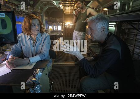 Avatar: The Way of Water Year : 2022 USA Regisseur : James Cameron Sigourney Weaver, James Cameron Shooting Picking Stockfoto